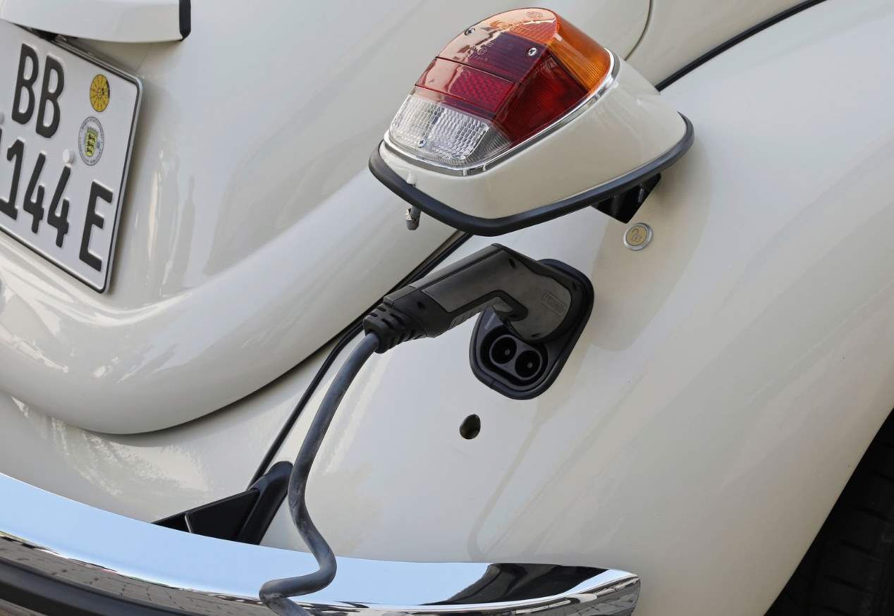 Así es el VW e-Beetle eléctrico, el Escarabajo con más "chispa"