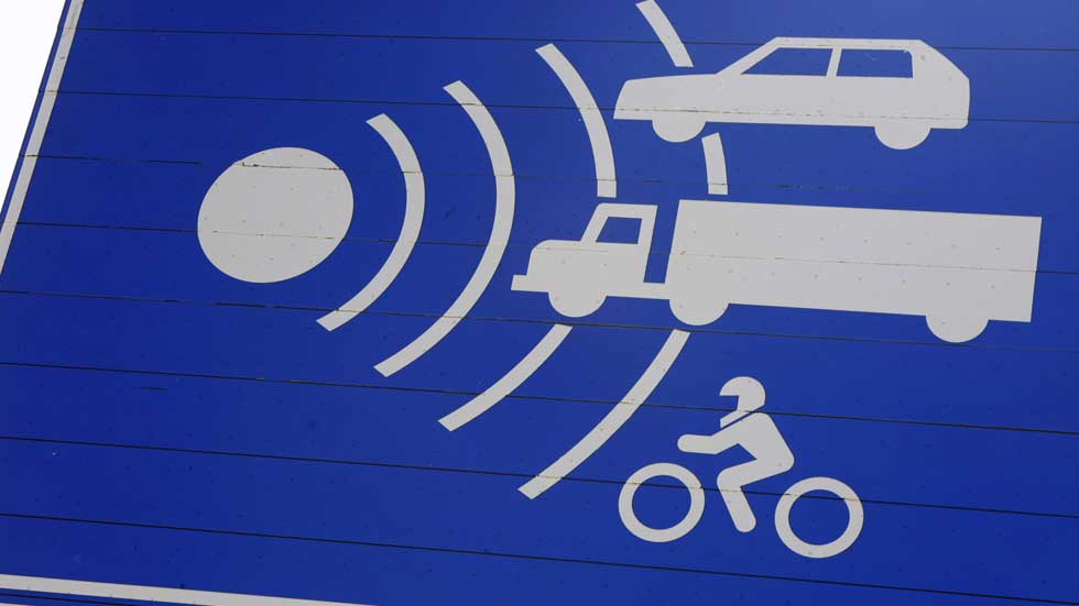 ¿Cómo funcionan los radares de tramo? La DGT te lo explica