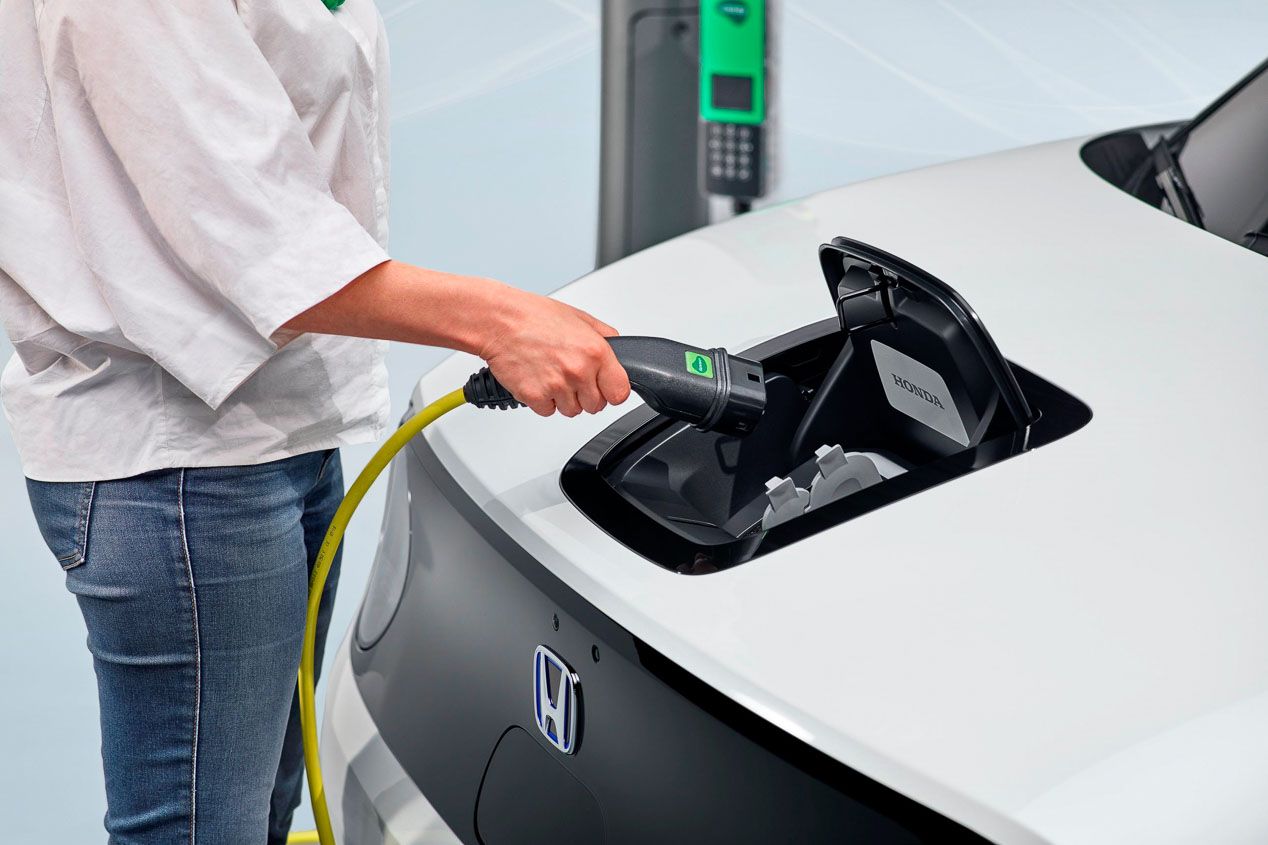 Honda e, el eléctrico urbano de Honda, desde 34.800 euros 