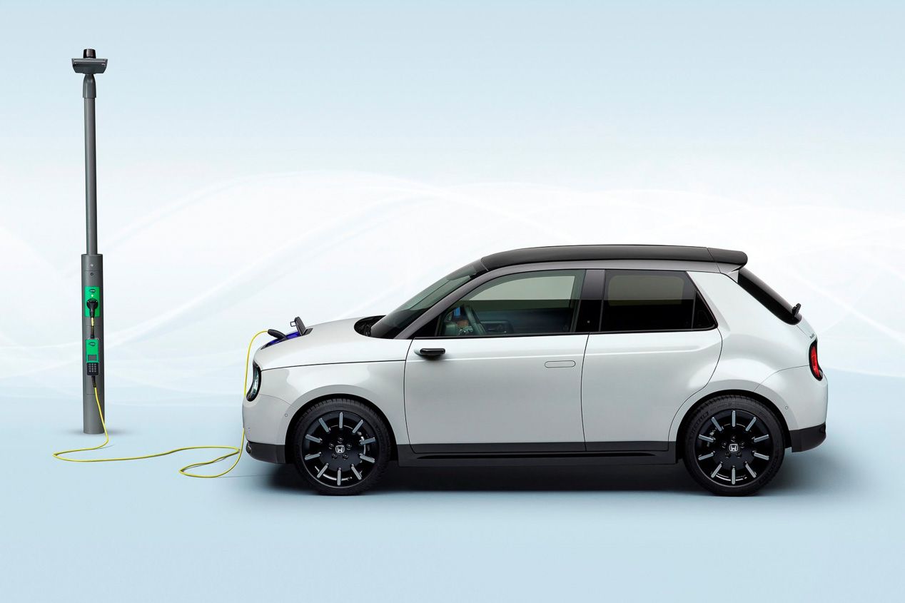 Honda e, el eléctrico urbano de Honda, desde 34.800 euros 