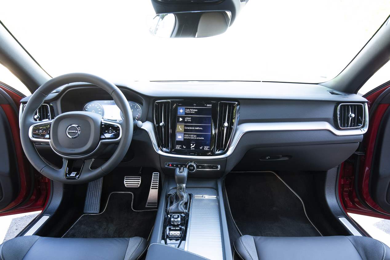 Comparativa: BMW 330i vs Volvo S60 T5
