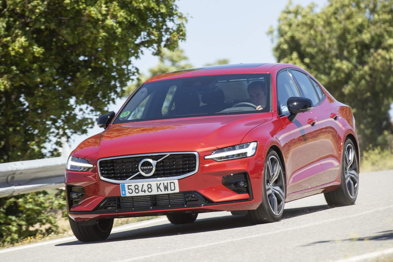 Comparativa: BMW 330i vs Volvo S60 T5