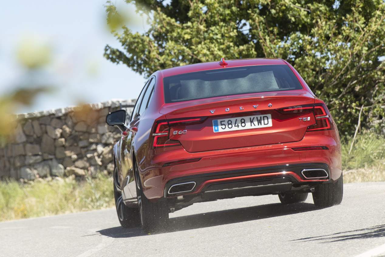 Comparativa: BMW 330i vs Volvo S60 T5