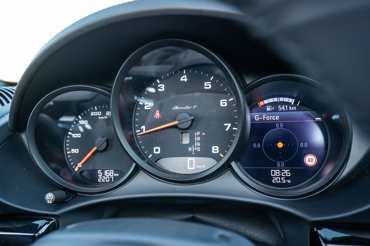BMW Z4 vs Porsche 718 Boxster T, las mejores fotos