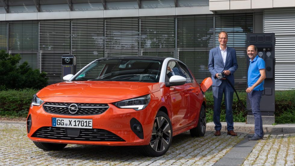 Michael Lohscheller, presidente de Opel: entrevista a bordo del Opel Corsa-e