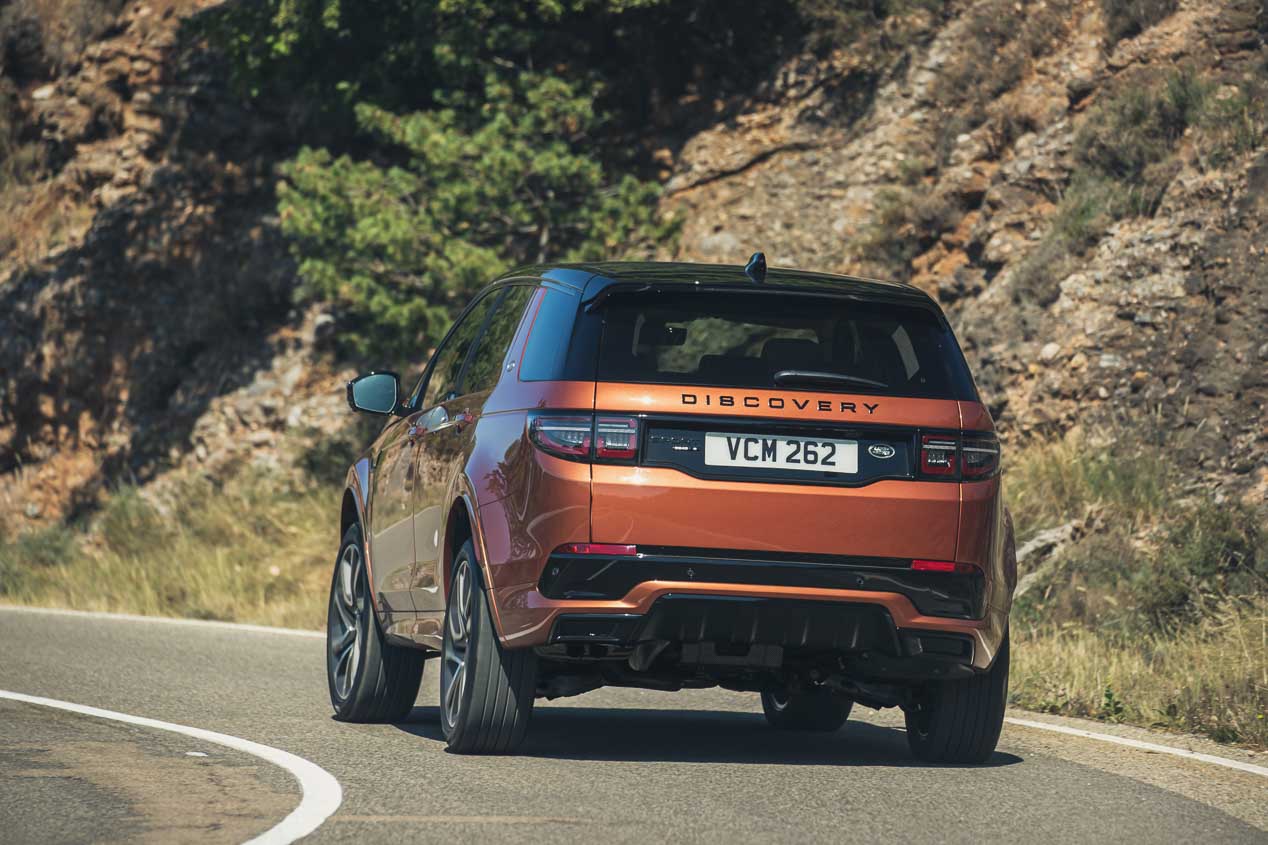 Así y es y así va la nueva generación Land Rover Discovery Sport 