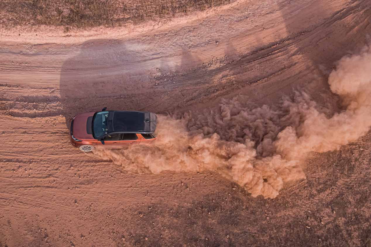 Así y es y así va la nueva generación Land Rover Discovery Sport 