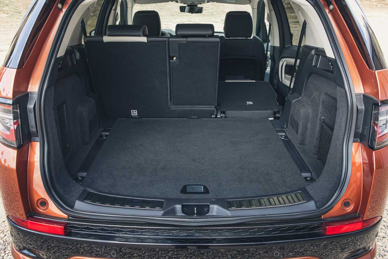 Así y es y así va la nueva generación Land Rover Discovery Sport 