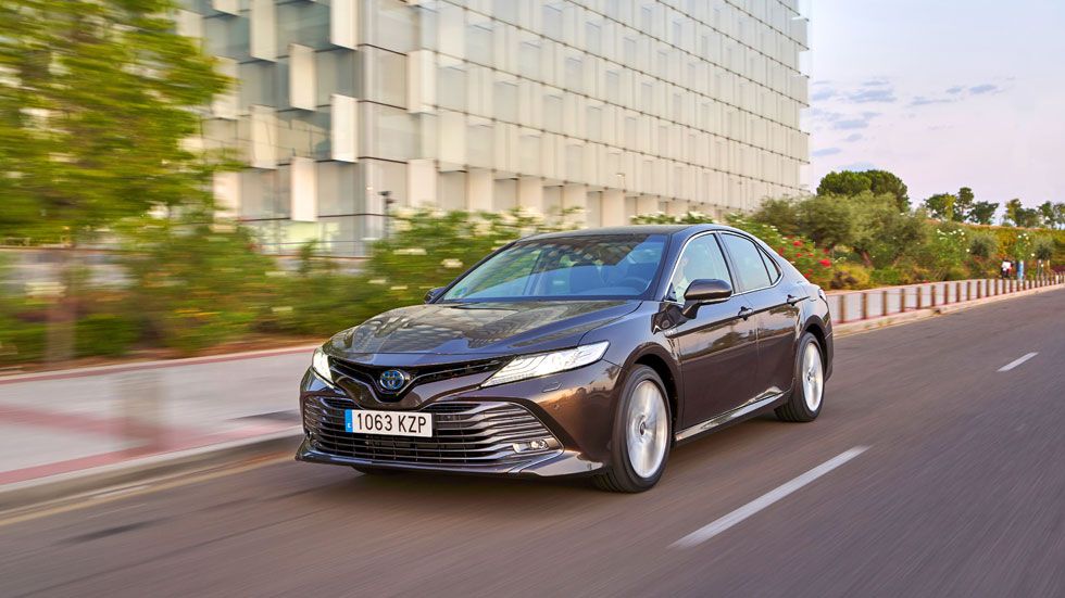 Toyota Camry 2019: primera prueba del nuevo híbrido
