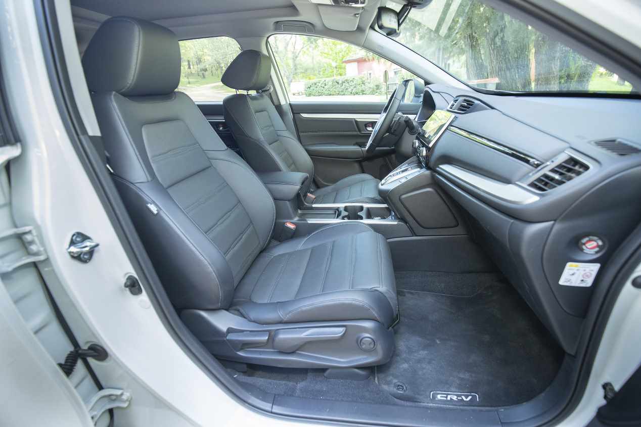 Comparativa: Honda CR-V I-MMD 4X4 vs Mitsubishi Outlander PHEV