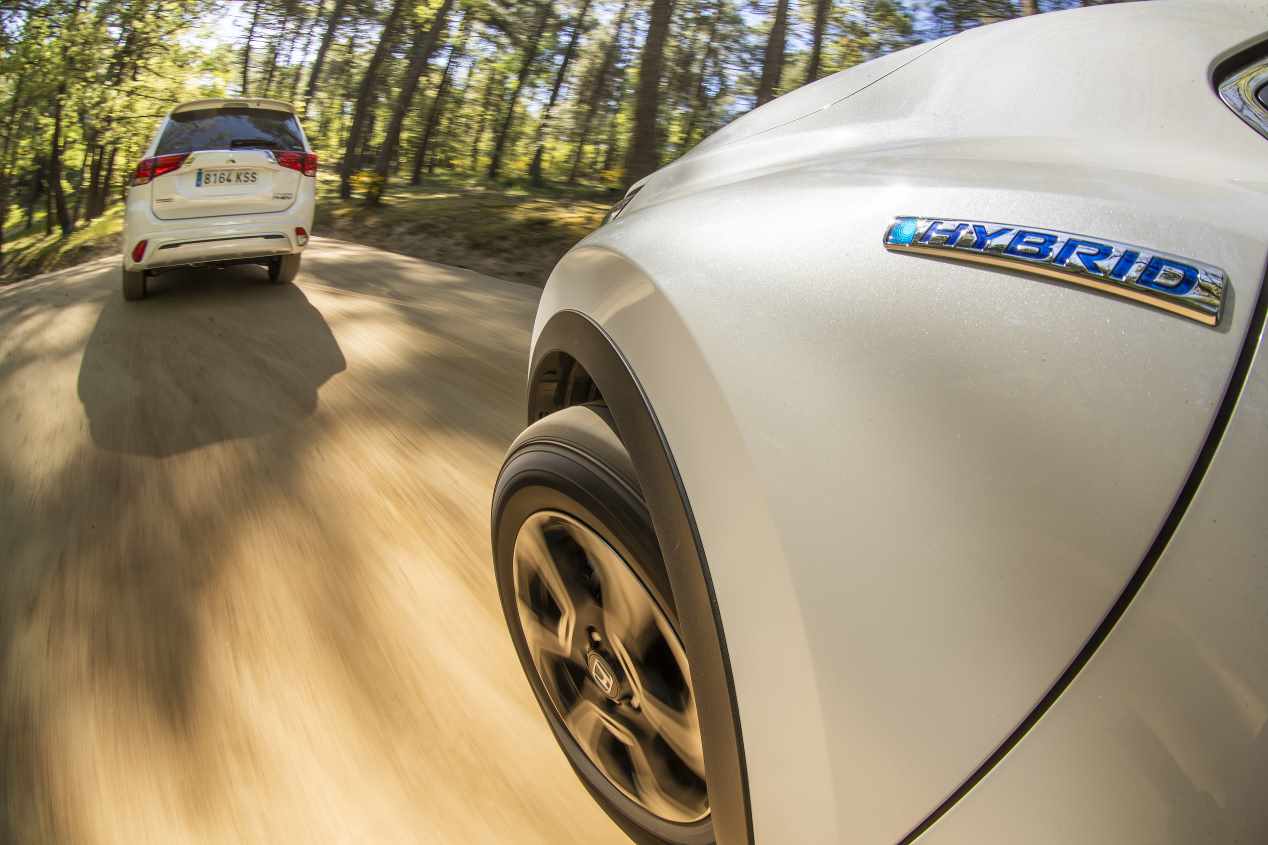 Comparativa: Honda CR-V I-MMD 4X4 vs Mitsubishi Outlander PHEV