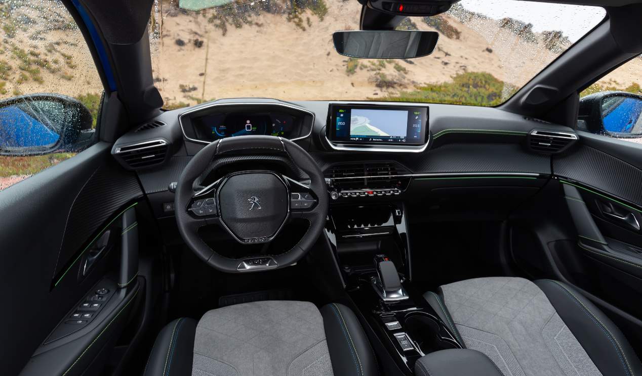 Nuevo Peugeot e-208 eléctrico: probamos el nuevo utilitario cero emisiones