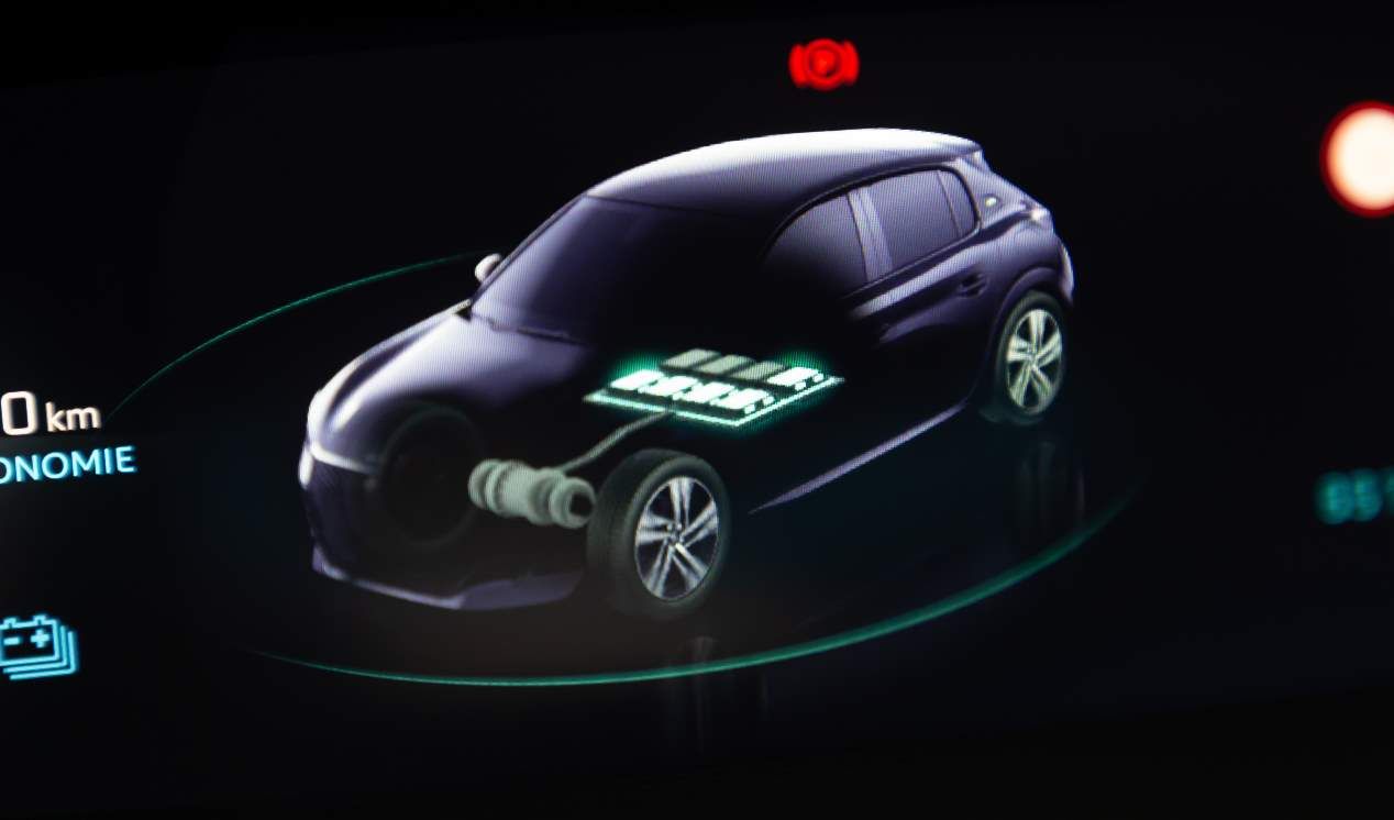 Nuevo Peugeot e-208 eléctrico: probamos el nuevo utilitario cero emisiones