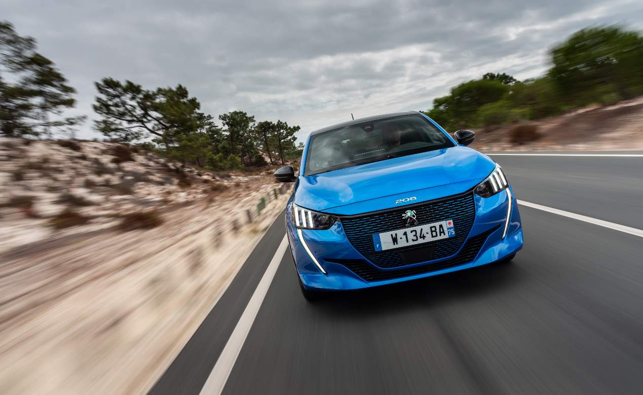 Nuevo Peugeot e-208 eléctrico: probamos el nuevo utilitario cero emisiones