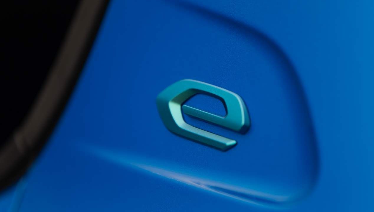 Nuevo Peugeot e-208 eléctrico: probamos el nuevo utilitario cero emisiones