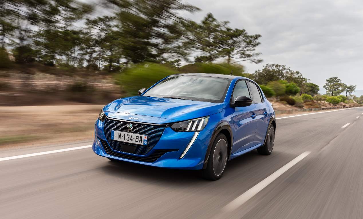 Nuevo Peugeot e-208 eléctrico: probamos el nuevo utilitario cero emisiones