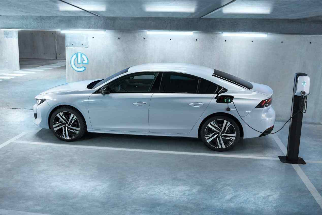 Todas las berlinas que llegan al mercado entre finales de 2019 y todo 2020