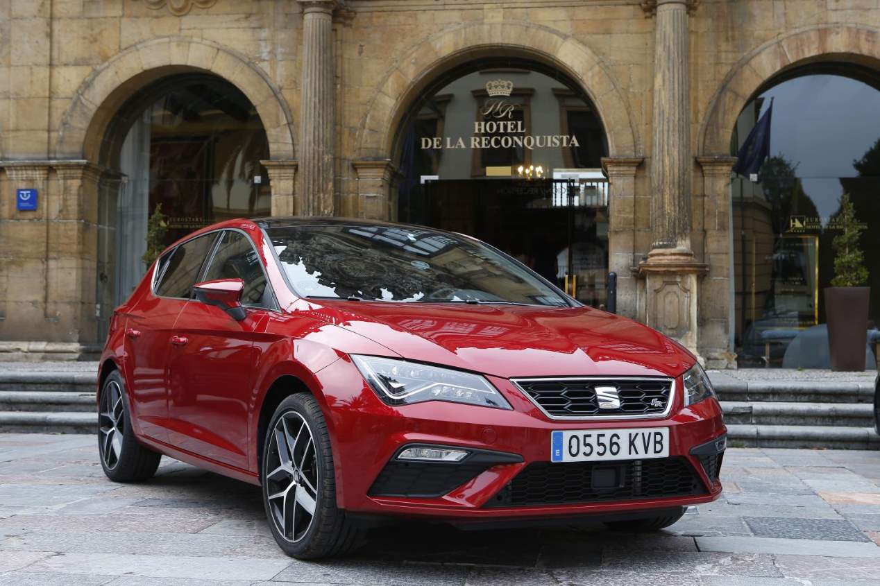 Seat da una vuelta a España con sus coches de gas natural