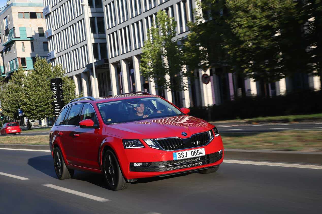 Los coches más vendidos en cada segmento en España