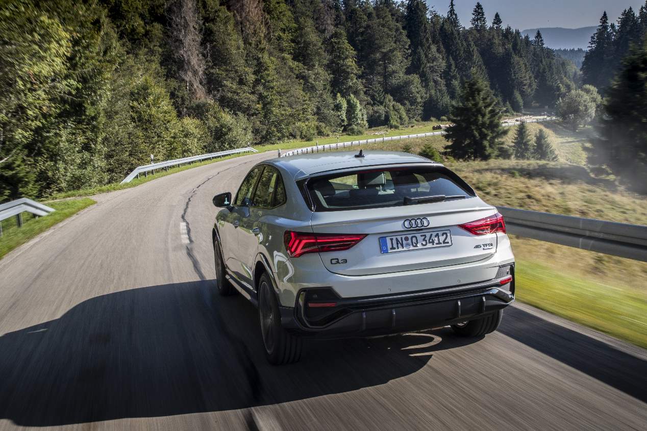 Audi Q3 Sportback vs BMW X2: buscamos el mejor SUV premium