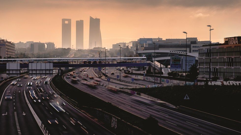 Los coches diésel y gasolina, ¿dejarán ya de venderse en la Unión Europea?