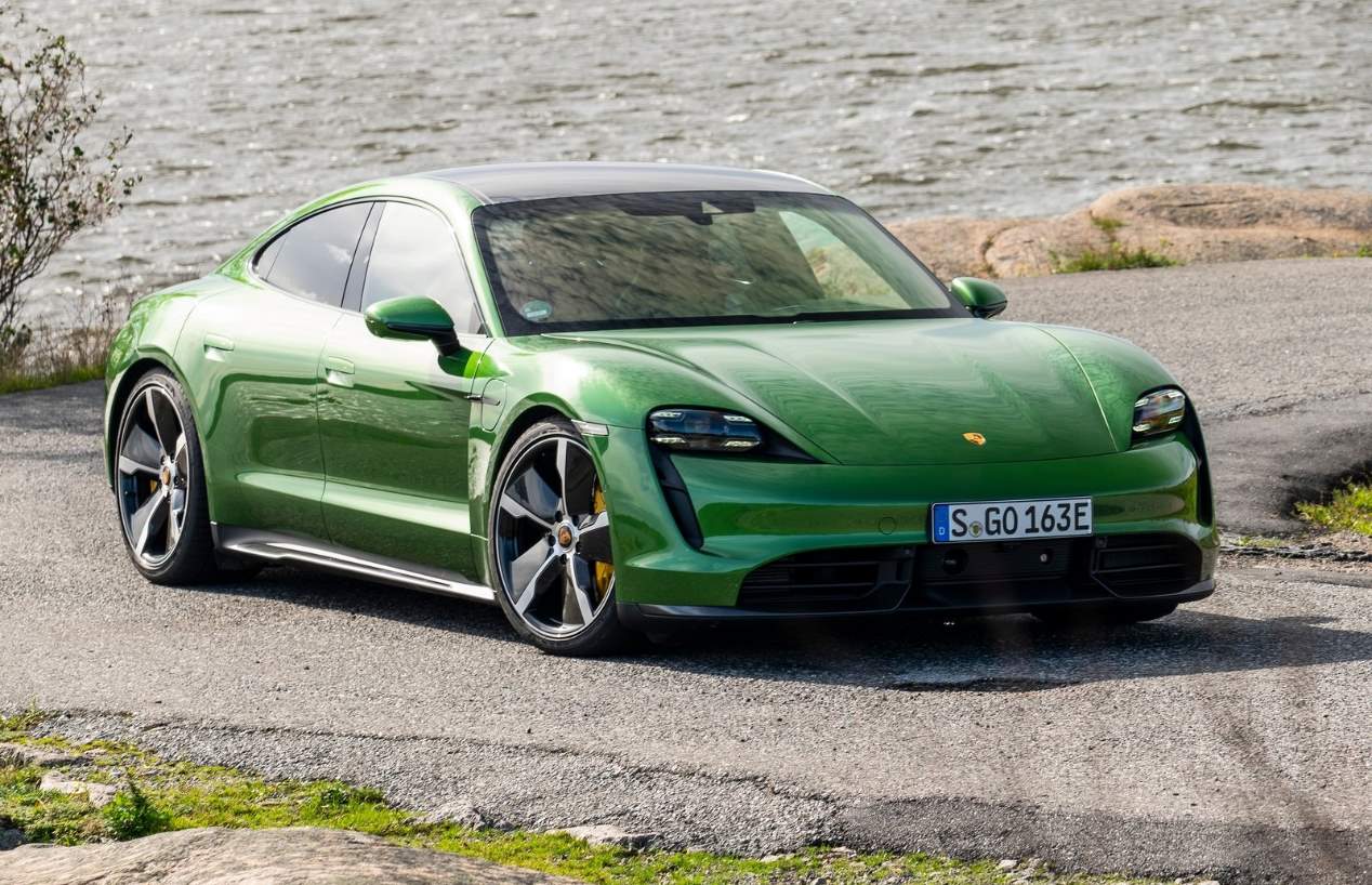 El Porsche Taycan eléctrico, ya a la venta en España