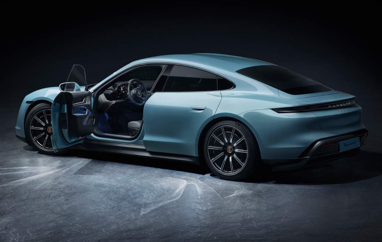 El Porsche Taycan eléctrico, ya a la venta en España