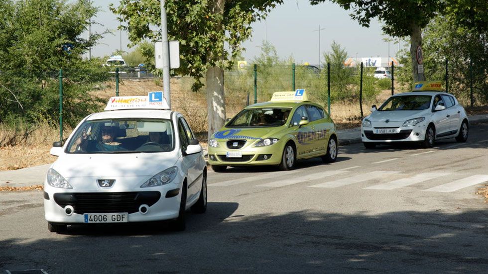 Nuevo examen de conducir de la DGT: las ayudas que SÍ se permiten ya y las que NO