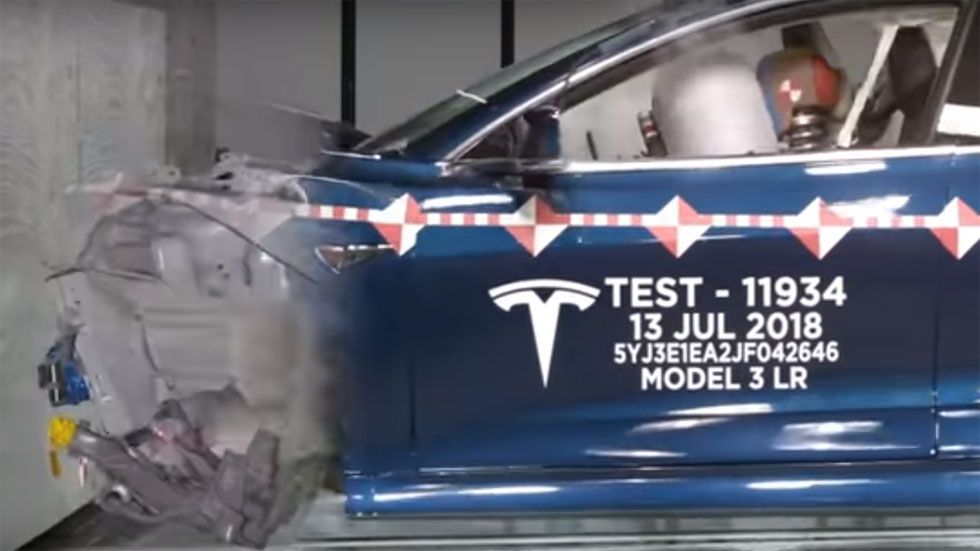 VÍDEO: así es el laboratorio donde Tesla destroza los coches para comprobar su seguridad