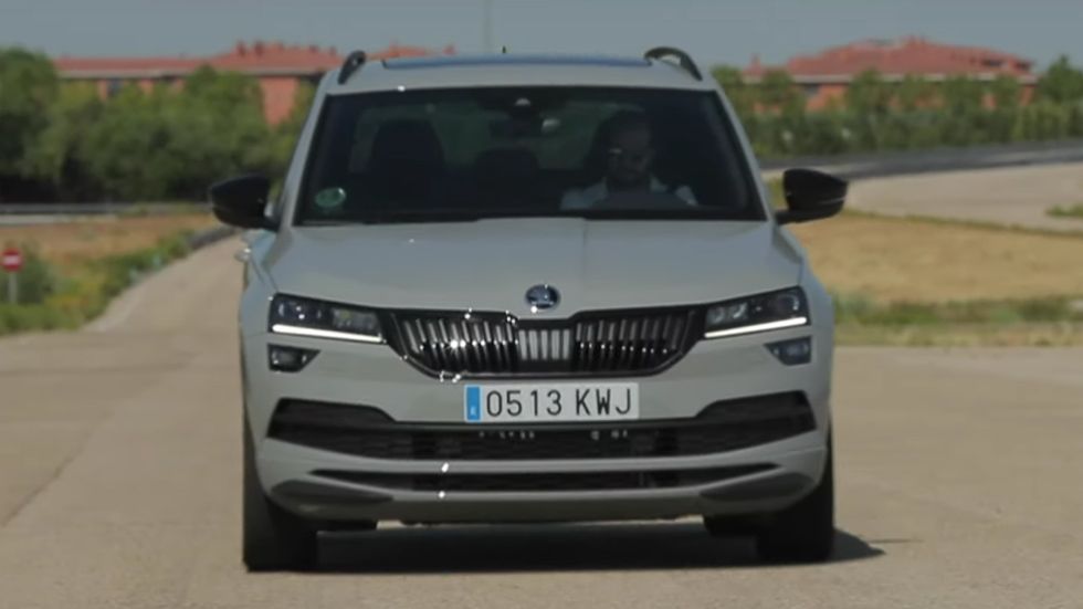 Skoda Karoq, prueba de larga duración: maletero, frenada, asientos… (VÍDEOS)