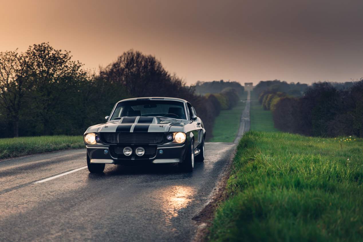 Lunaz Design revitaliza coches clásicos convirtiéndolos en eléctricos puros