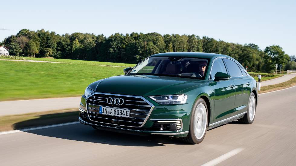 Audi A8 L 60 TFSI e quattro: así es la nueva gran berlina híbrida enchufable