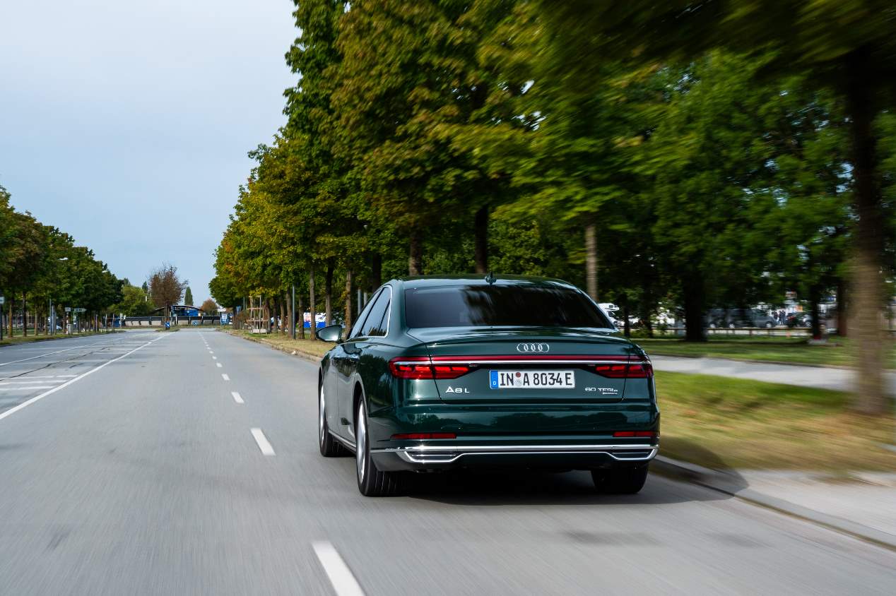 Audi A8 L 60 TFSI e quattro: las mejores fotos del híbrido enchufable