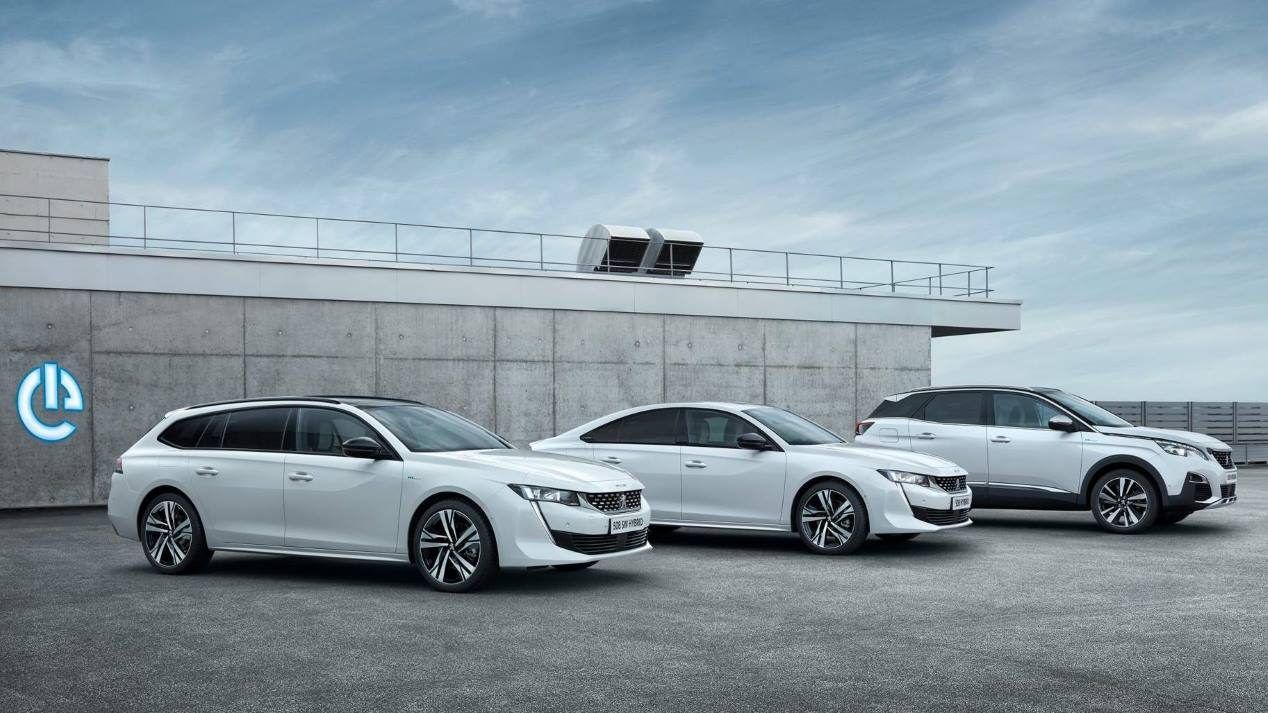 Skoda Octavia 2020 vs Peugeot 508: el gran duelo de berlinas que viene