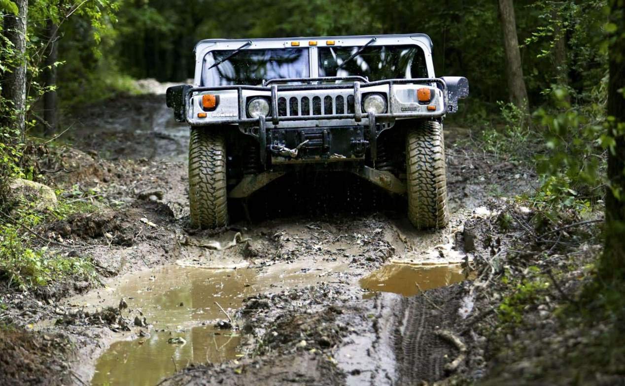 Hummer podría renacer con modelos SUV y pick-up eléctricos