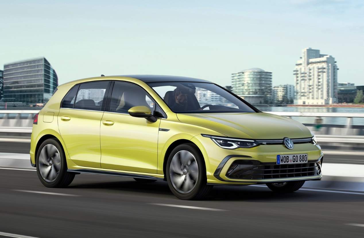 VW Golf 8: sus versiones deportivas GTI, GTI TCR, GTD y R toman forma