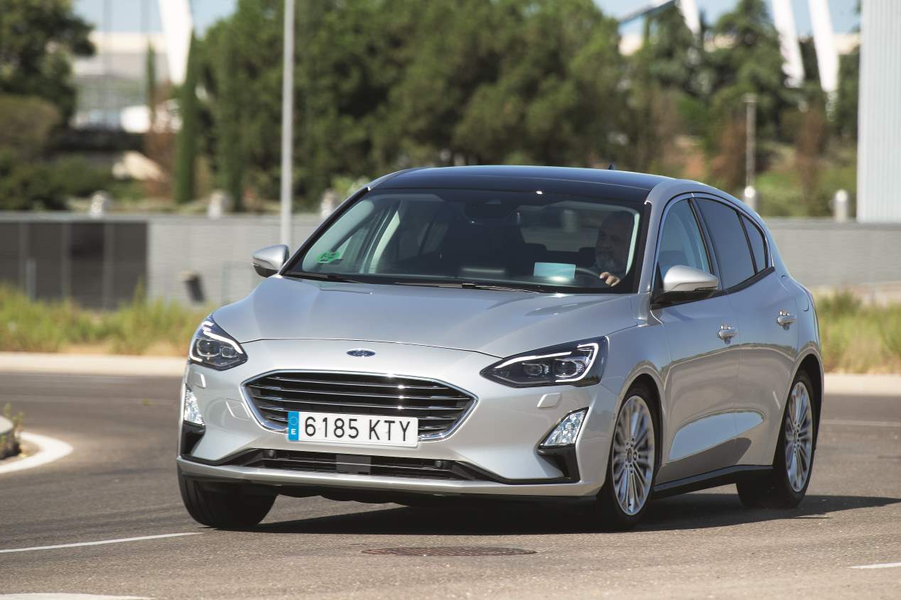 Duelo de compactos diésel: Ford Focus EcoBlue vs Skoda Scala TDI