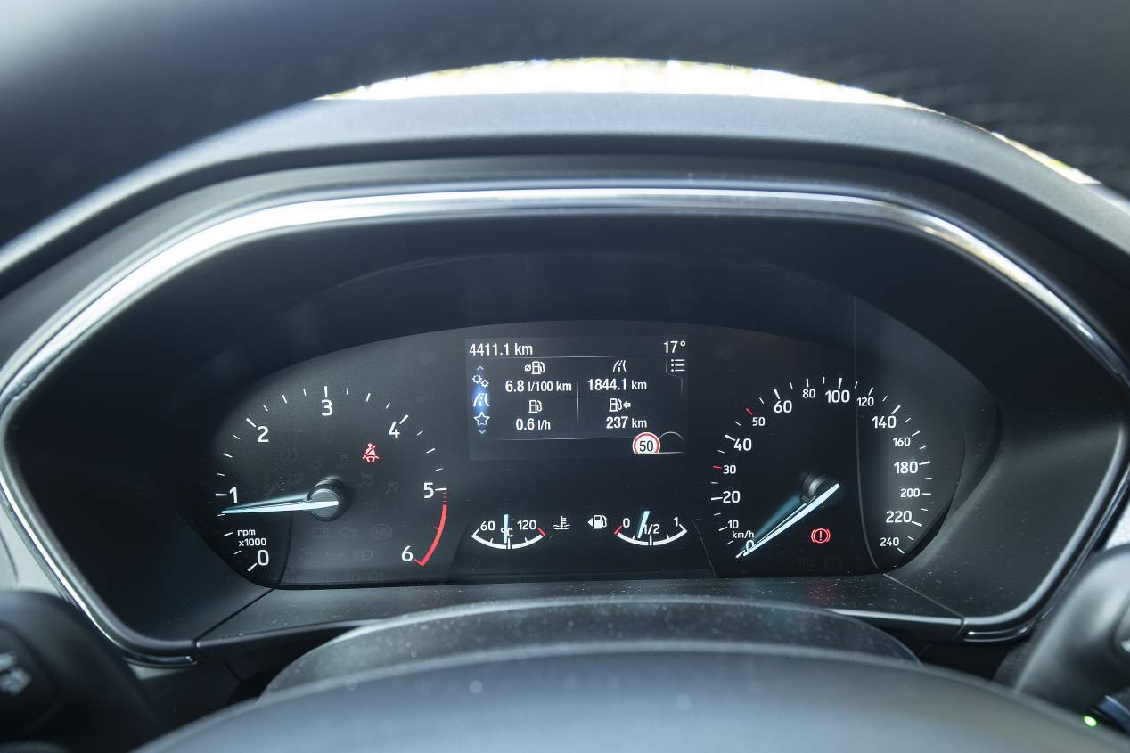 Duelo de compactos diésel: Ford Focus EcoBlue vs Skoda Scala TDI