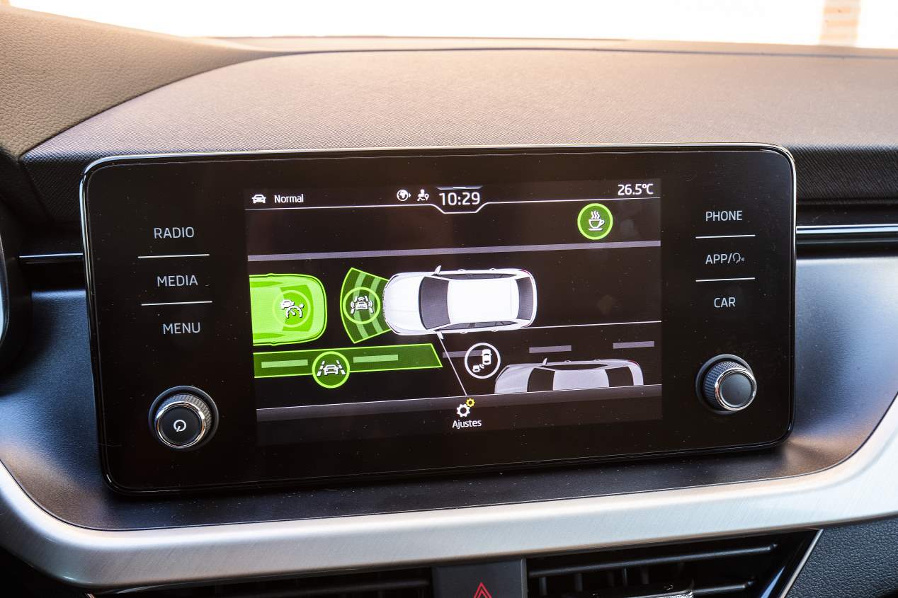 Duelo de compactos diésel: Ford Focus EcoBlue vs Skoda Scala TDI