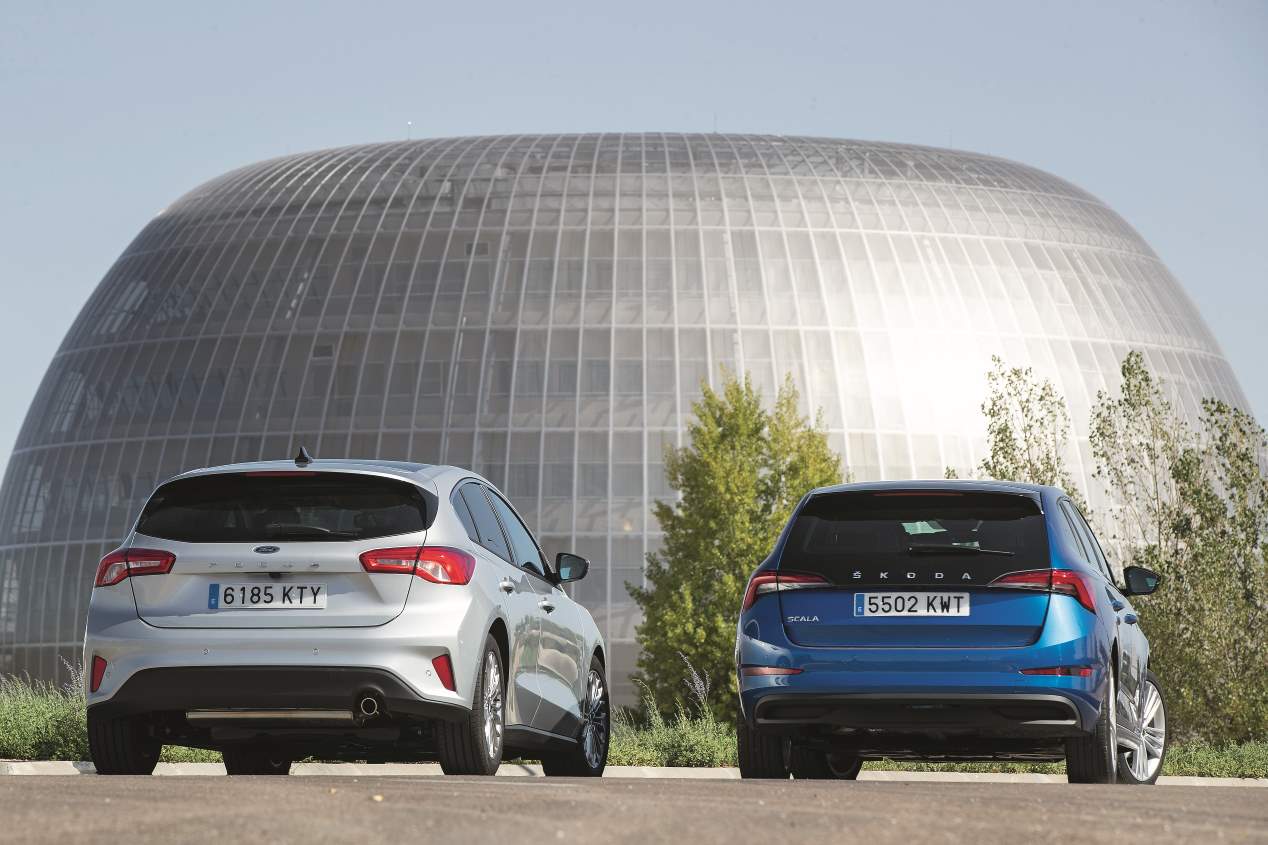 Duelo de compactos diésel: Ford Focus EcoBlue vs Skoda Scala TDI