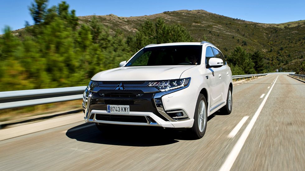VÍDEO: recorre más de 5.000 kilómetros gratis con tu Mitsubishi Outlander PHEV