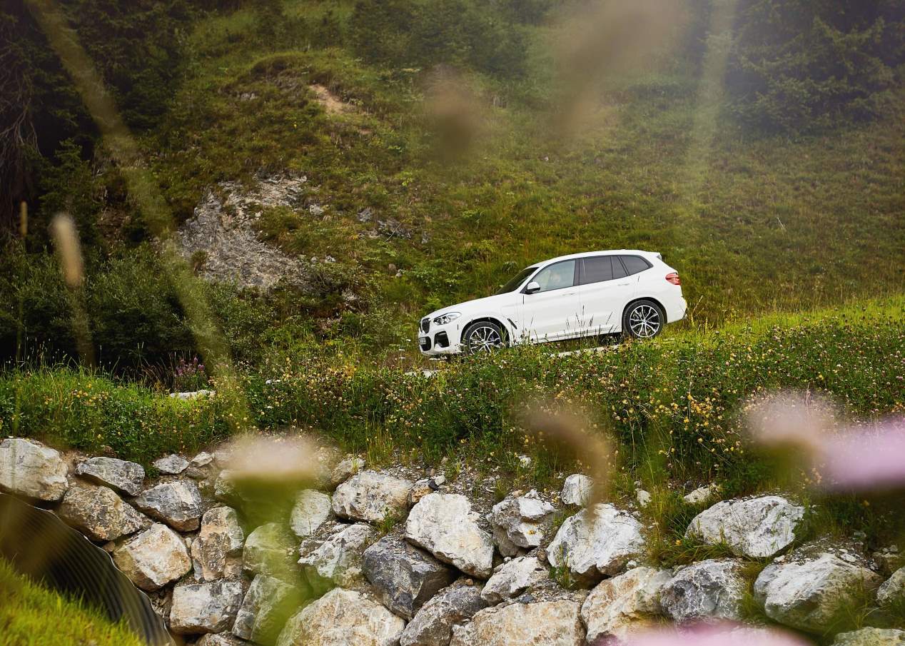 BMW X3 xDrive30e: el nuevo SUV híbrido enchufable, ya a la venta