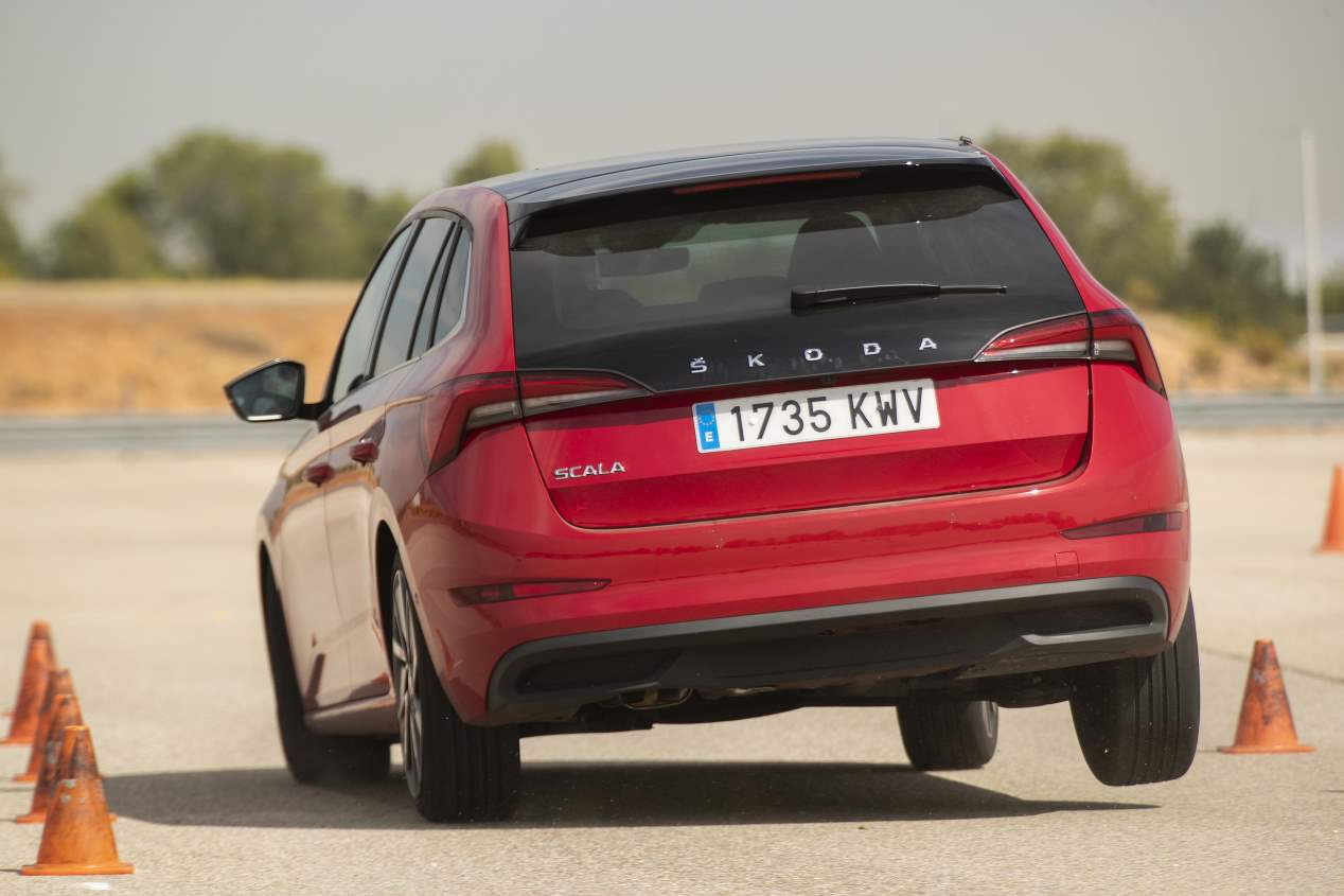 Comparativa de compactos: Seat León, Skoda Scala y VW Golf