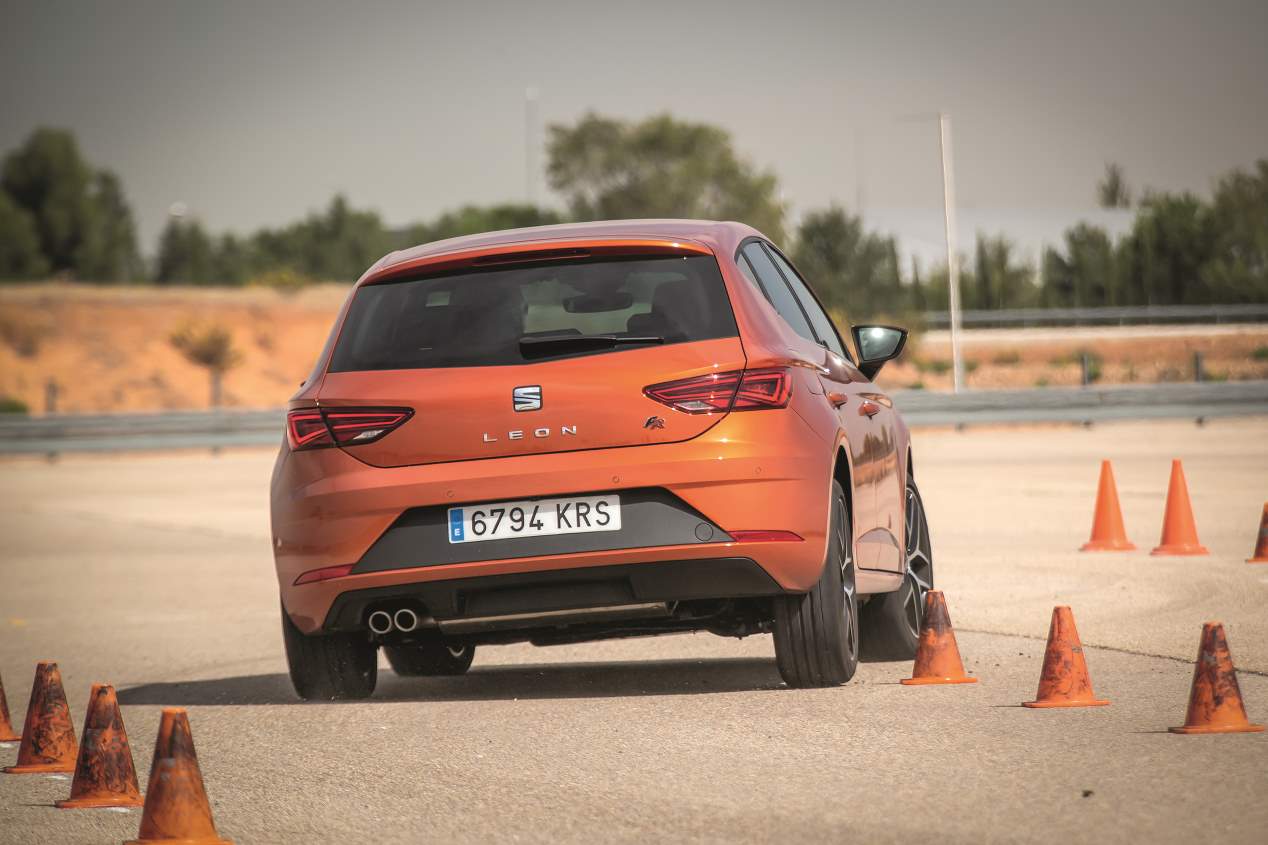 Comparativa de compactos: Seat León, Skoda Scala y VW Golf