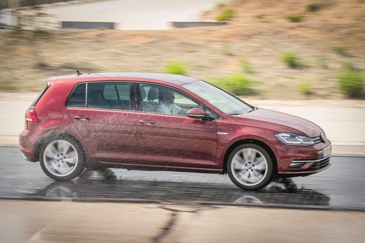 Comparativa de compactos: Seat León, Skoda Scala y VW Golf