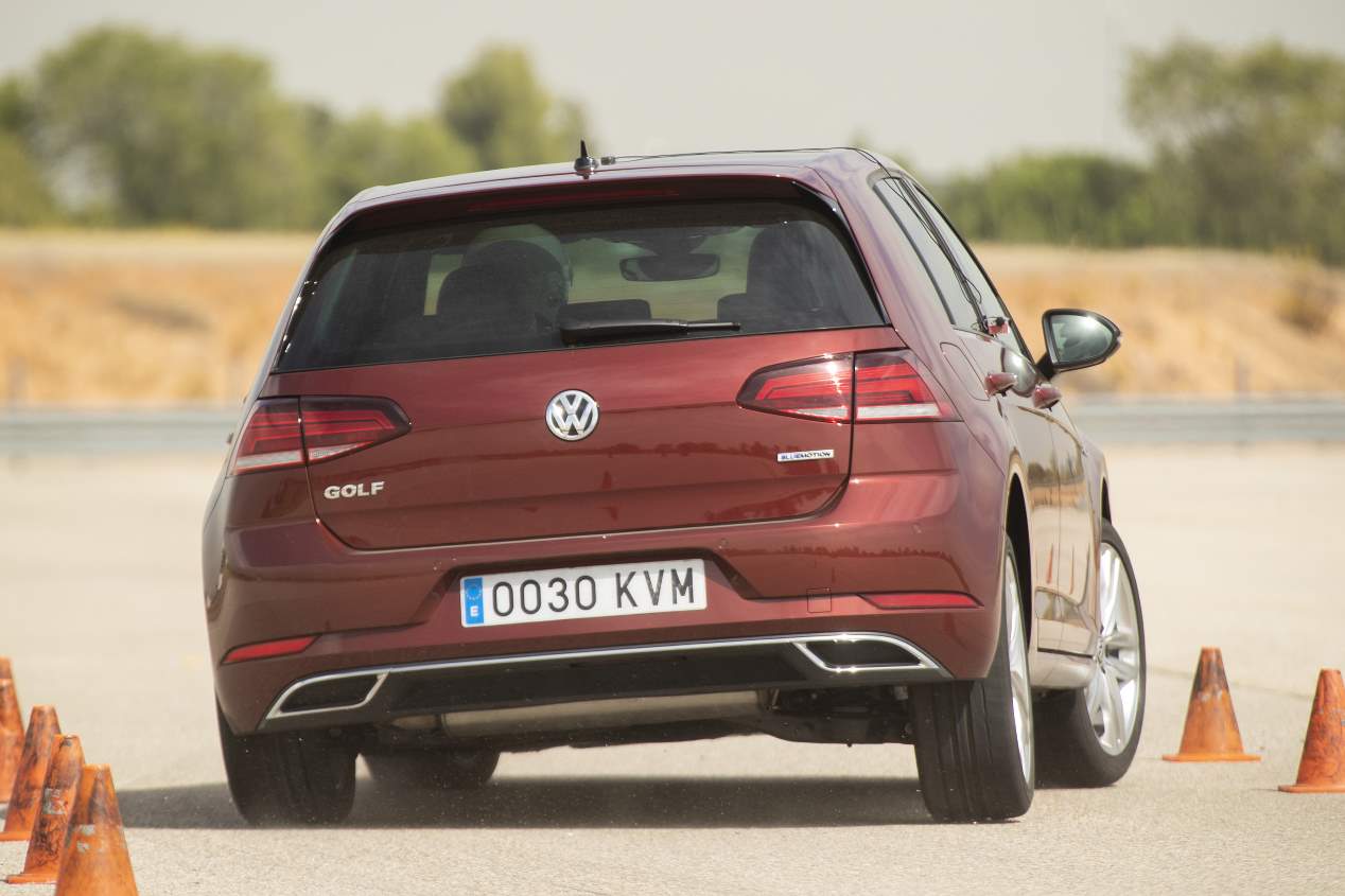 Comparativa de compactos: Seat León, Skoda Scala y VW Golf