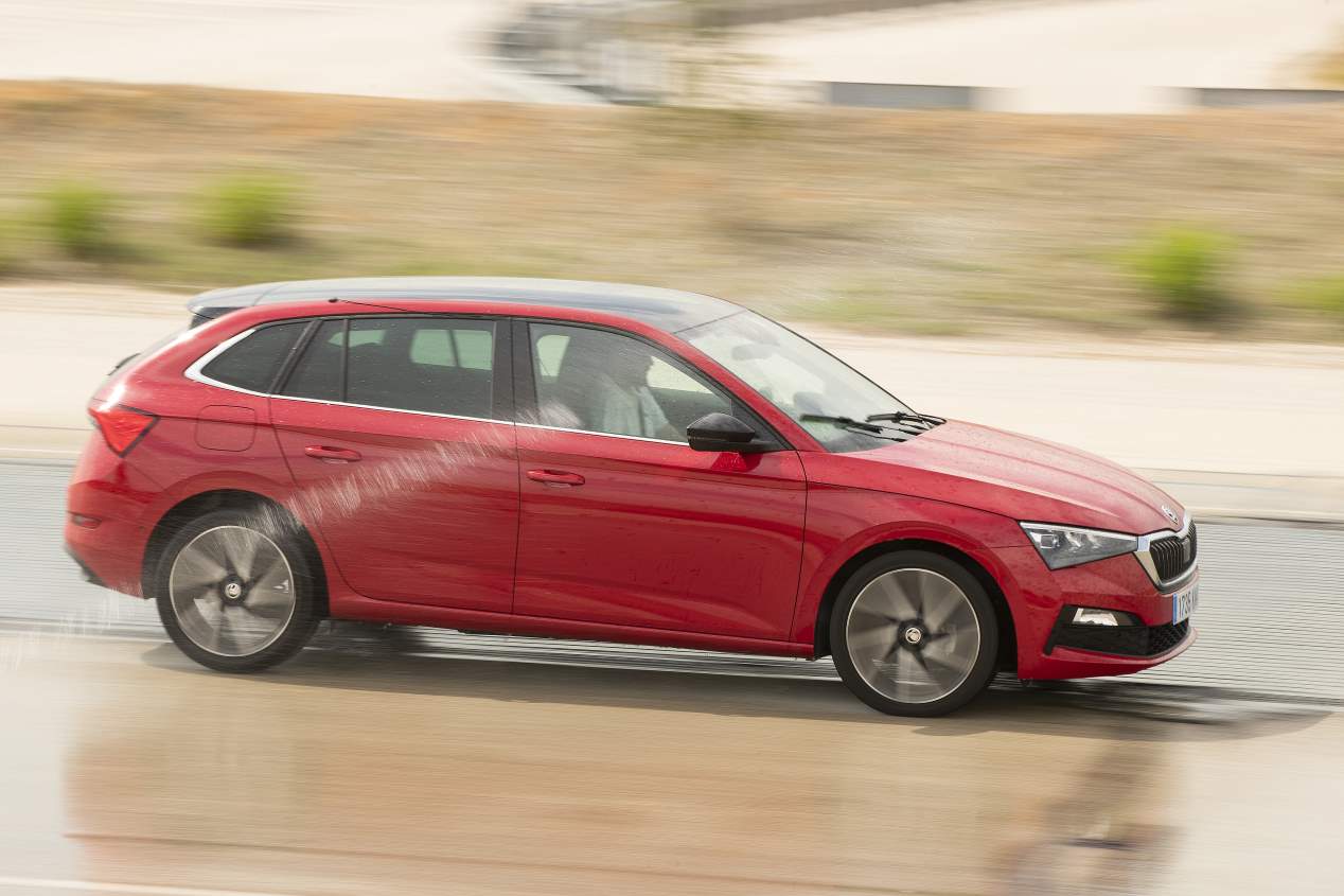 Comparativa de compactos: Seat León, Skoda Scala y VW Golf