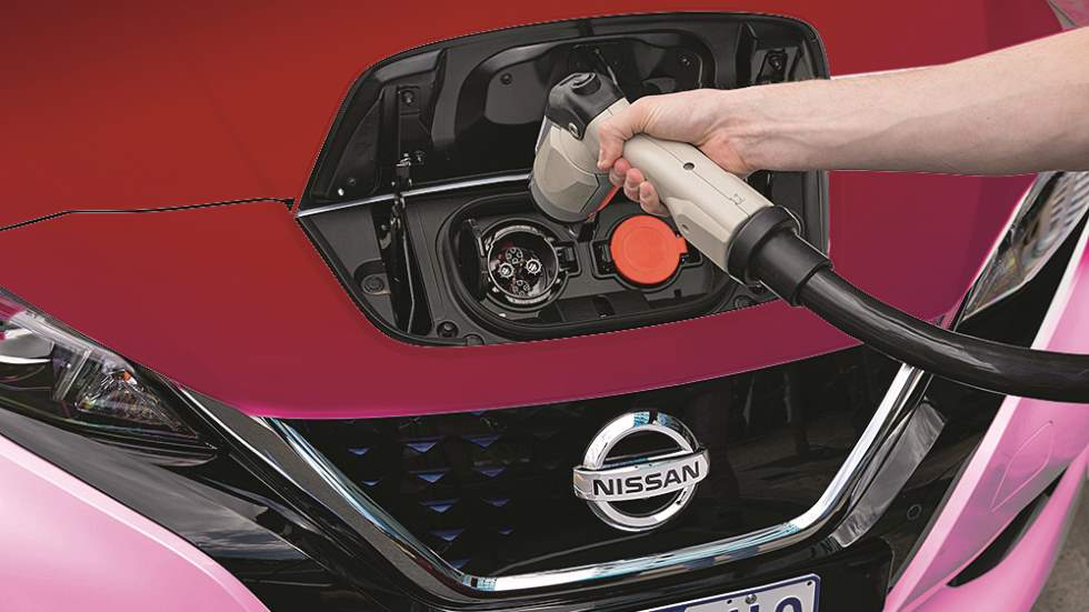 La movilidad eléctrica avanza en España con paso lento.
