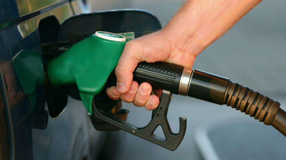 ¿Caduca la gasolina y el diésel, le puede pasar algo grave al coche? 
