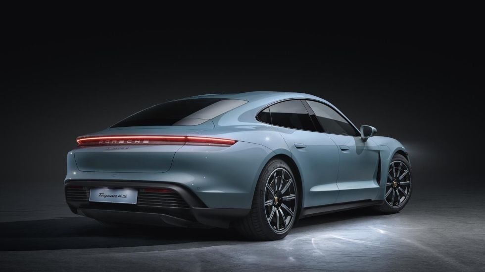 Porsche Taycan 4S: la nueva berlina deportiva se estrena en el Salón de Los Ángeles